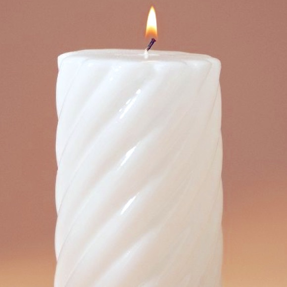 High Gloss coconut White Pillar Candle - Picture 1 of 2